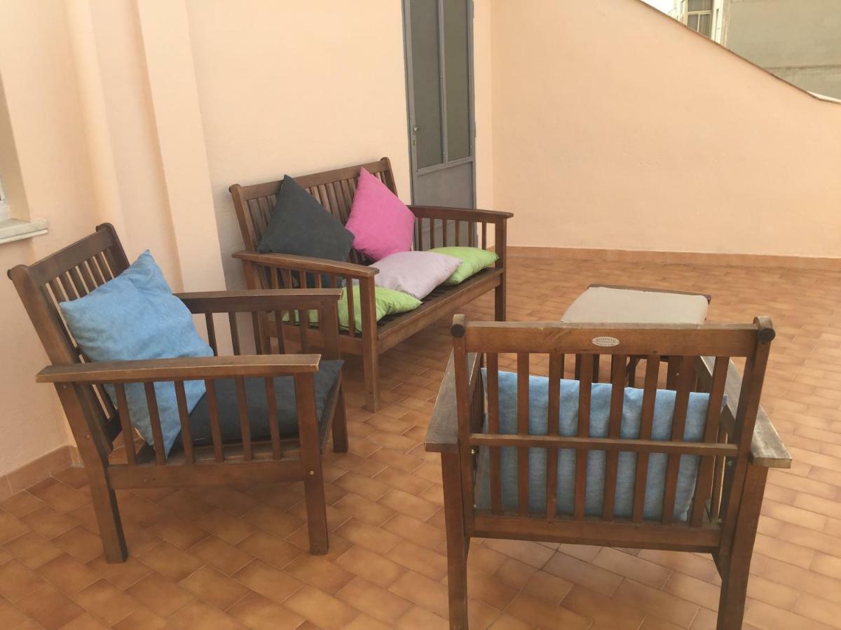 דירות קליארי Laura'S House מראה חיצוני תמונה