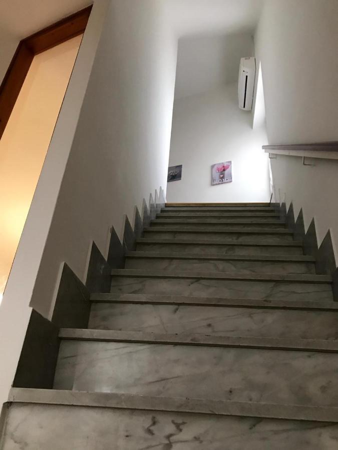 דירות קליארי Laura'S House מראה חיצוני תמונה
